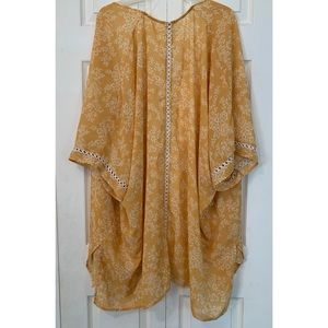 Charlotte Russe Kimono